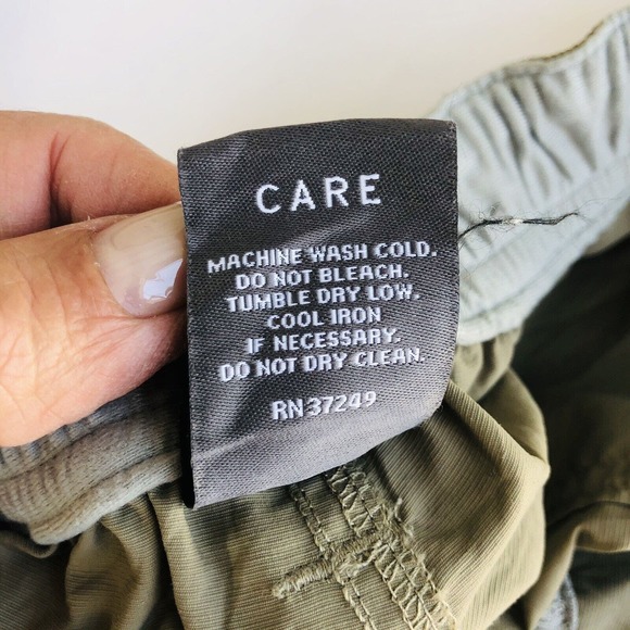REI Womens Sz 8 Convertible Hiking Trail Nylon Khaki Pants To Shorts W/zipperEUC - Picture 10 of 12